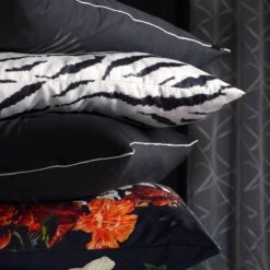 Parure De Lit Johnny -Univers du Lit Boutique 1000173073 190507 11211200008 MOOD GALLERYIMAGES P000000001000173073 mood