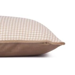 Tom Tailor Housse De Coussin Glencheck 9 Tom Tailor Housse De Coussin Glencheck -Univers du Lit Boutique 1000285280 210907 12324800146 DETAILS P000000001000285280