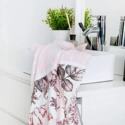 Serviette Bench Nature Inspired II -Univers du Lit Boutique 1000304042 230315 033 DETAILS P000000001000304042