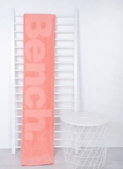 Serviette De Sauna Bench -Univers du Lit Boutique 1000331687 230315 020 MOOD DETAILS P000000001000331687 mood