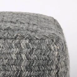 Pouf Sonia -Univers du Lit Boutique 1000335515 230720 030 DETAILS P000000001000335515