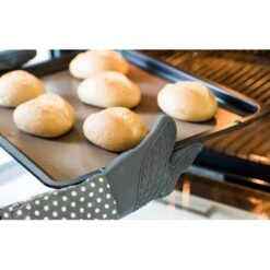 Wenko Gant De Cuisine Silicone -Univers du Lit Boutique 1000341112 220406 020 MOOD DETAILS P000000001000341112 mood