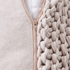 Coussin Décoratif SOFT NEEDLE -Univers du Lit Boutique 1000407384 231005 050 DETAILS P000000001000407384