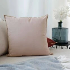 DODO Coussin Déhoussable Uni Au Style Chic -Univers du Lit Boutique 209ebd8d4f8746f4aa08778782660463