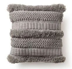 Housse De Coussin Toni -Univers du Lit Boutique 300da672bf304f23be6c04bca0203c36.cropped 126 505 1684 1602.processed