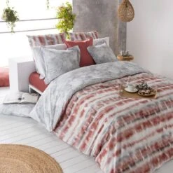 Guy Laroche Housse De Couette Réversible SATET -Univers du Lit Boutique 35ad484816a6408cba42f71ec03668d0