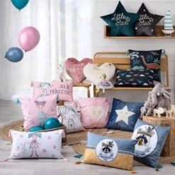 Coussin Déco Lilylove -Univers du Lit Boutique 3b58737d86984349809d9b2d104e7ec9 2