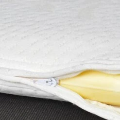 Oreiller Baby -Univers du Lit Boutique 95681a1b43e143ba9dd8c10cc277421f