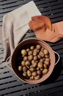 Serviette Orange -Univers du Lit Boutique 9a1a6036176b4158b628cbd31ec5933d