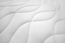 Matelas Confort 140x190+oreillers -Univers du Lit Boutique 9b3cb7e1e8d848e59808090df84ceeab