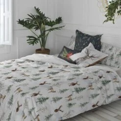 Mystical Winter Housse De Coussin -Univers du Lit Boutique a5621e6a590b4a03ac41f6ee6ad93c8a