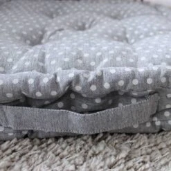 DODO Coussin De Sol Esprit Romantique -Univers du Lit Boutique b87a07d635a04460ae7ee8d924d1dbac