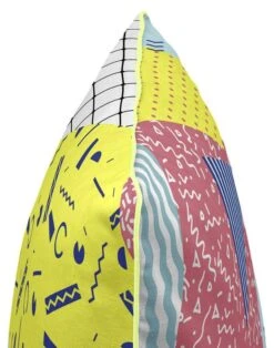 Squiggles Housse De Coussin Décoratif -Univers du Lit Boutique c2387c42281149b89fec5909c5f71cc5.cropped 481 692 1030 1308.processed